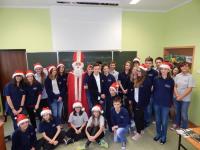 Click to view album: Święty Mikołaj w szkole